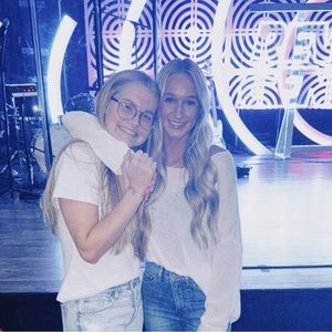 Meet your Posher, Elise